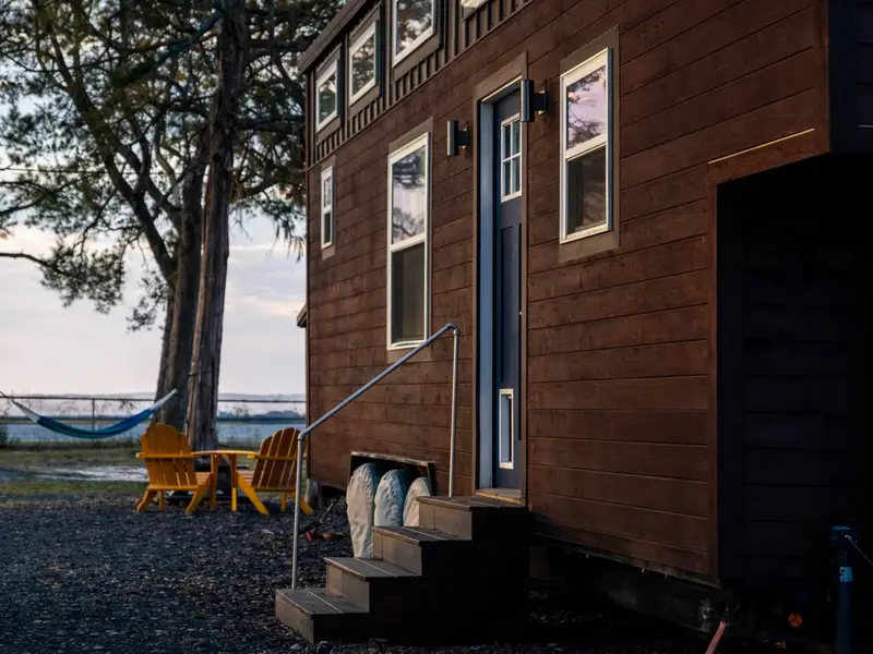 Stunning Tiny Home on Wheels in Florida! photo 2