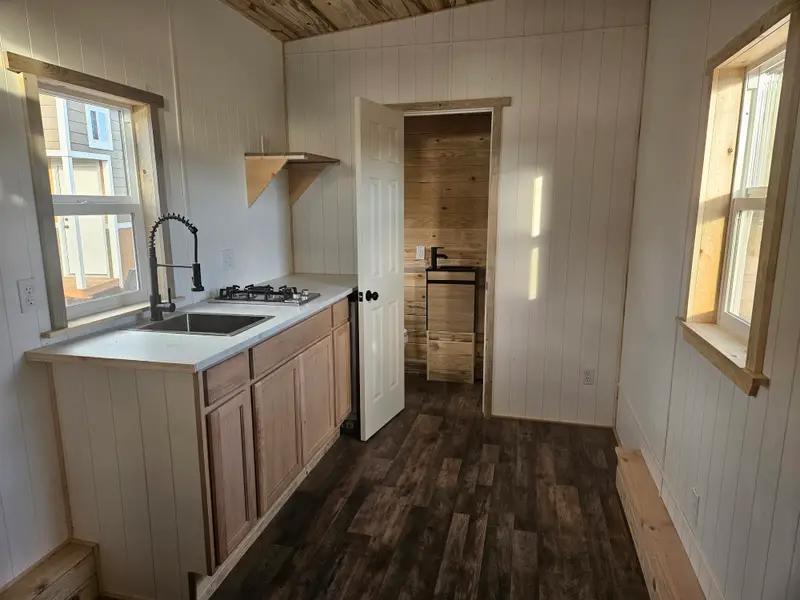 22' Bunkhouse Tiny Home photo 3