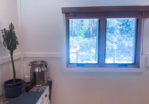 Luxury Off-Grid Tiny Home on Wheels! Dual Workspace, Remote Work Ready! image 5