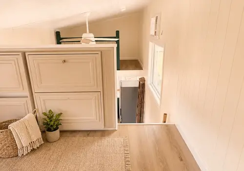 Bright Tiny House on Wheels! 2 Lofts, Laundry & Wraparound Porch detail photo 2