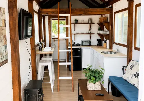 San Marcos Tiny Home on Wheel, Open to Offers! detail photo 3