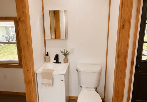 Orange Blossom Tiny Home with Main Floor Bedroom, Open to Offers (Delivery Included) detail photo 5