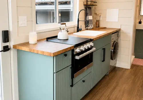Colorado Homestead, Fully Furnished Tiny Home! detail photo 5