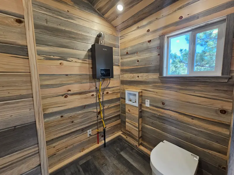 24' Single Story Tiny Home photo 4