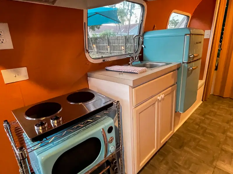 Vintage Airstream Overlander - Completely Renovated & Move-In Ready photo 4