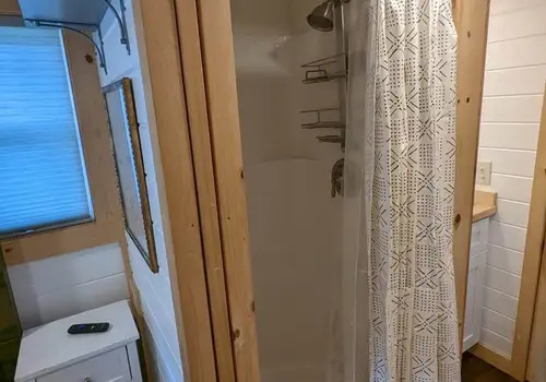 Beautiful 2019 Tumbleweed Tiny Home For Sale! Fully Furnished & Updated detail photo 4