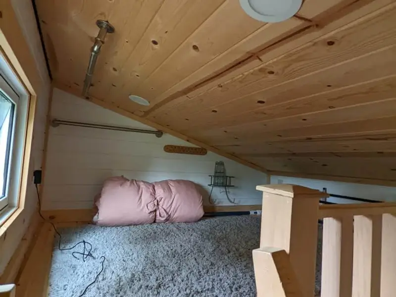 Beautiful 2019 Tumbleweed Tiny Home For Sale! Fully Furnished & Updated photo 2