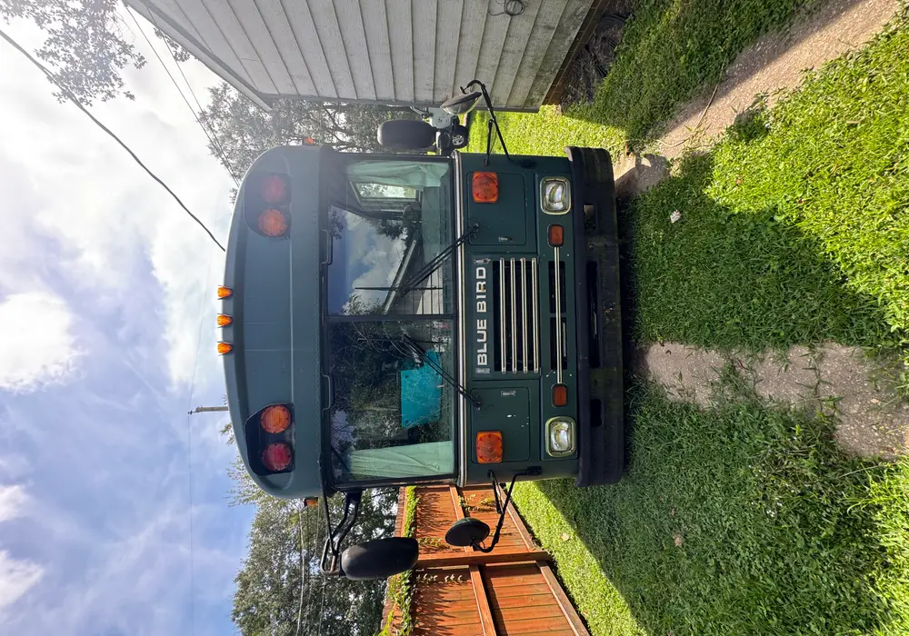 2004 Blue Bird TC2000 — 1 bedroom Converted Bus for sale in Cantonment, Florida