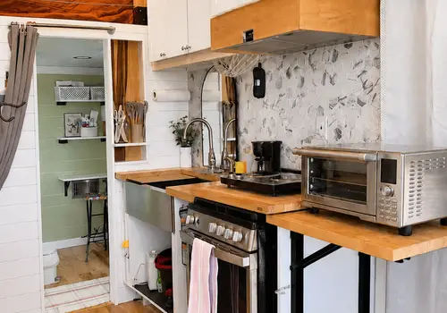 Move-In-Ready Tiny Home with King Loft For Sale! Delivery Available detail photo 4