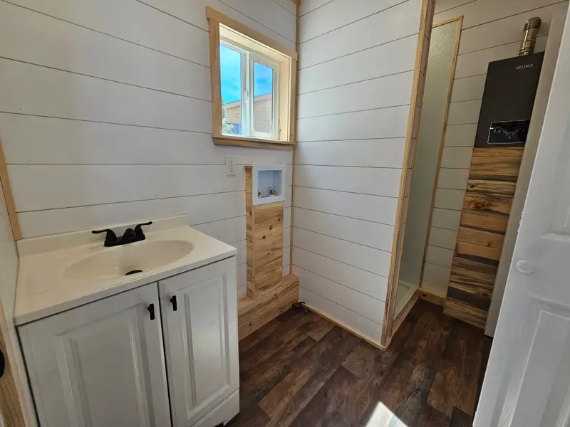 BRAND NEW - 30' homestead tiny home - 1 level! photo 3