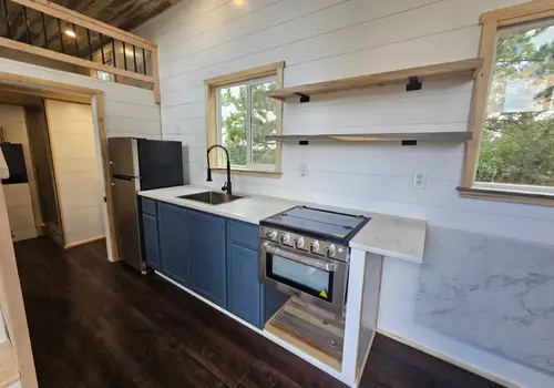 28' Jack n Jill Tiny Home detail photo 2