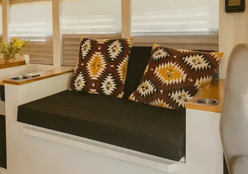 1997 Ford E-350 Diesel Skoolie “Lyla” For Sale! 125,000 Miles detail photo 4