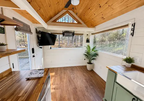 Move-In Ready Tiny Home on Wheels For Sale detail photo 5
