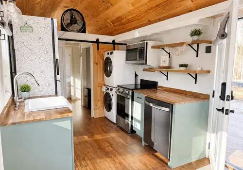Move-In Ready Tiny Home on Wheels For Sale detail photo 2