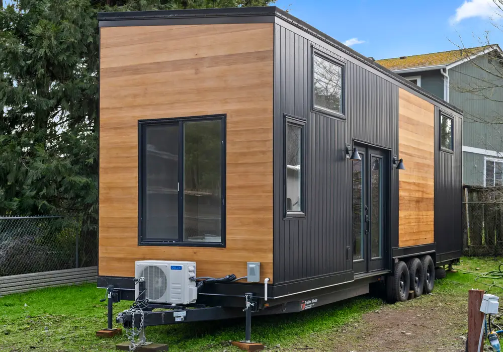 New Luxury Retreat Tiny Home on Wheels — Tiny House — 1377 sqft for sale in Olympia, Washington