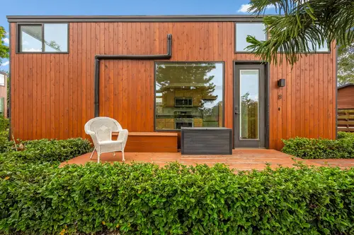 RVIA Certified Tiny Home in Tampa Bay Escape, $15K+ in Recent Upgrades - 1 bedroom Tiny House 1272 sqft in Thonotosassa, Florida