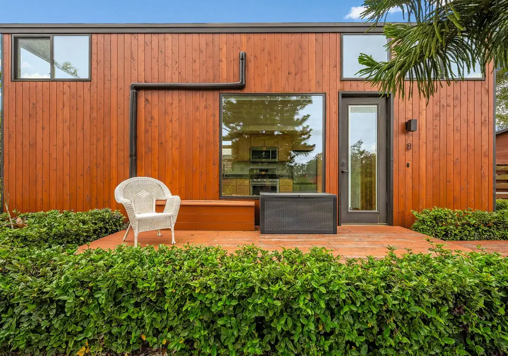 RVIA Certified Tiny Home in Tampa Bay Escape, $15K+ in Recent Upgrades — 1 bedroom Tiny House — 1272 sqft for sale in Thonotosassa, Florida