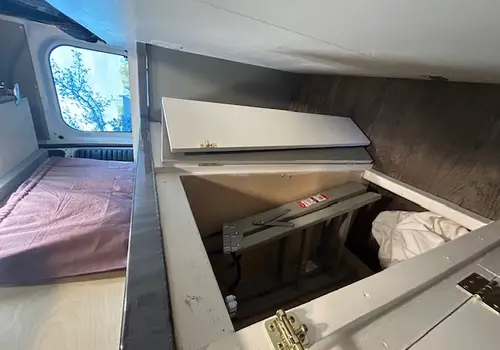 Off-Grid Adventure Van | Newer Engine, Solar Power, Indoor Shower detail photo 5