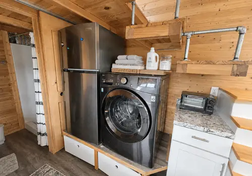30Ft Turnkey Custom Tiny Home! detail photo 5