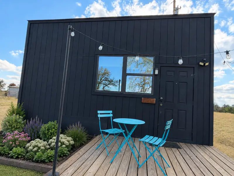 Black Beauty Turnkey Tiny Home on Wheels — 1 bedroom Tiny House — 705 sqft for sale in Fredericksburg, Texas