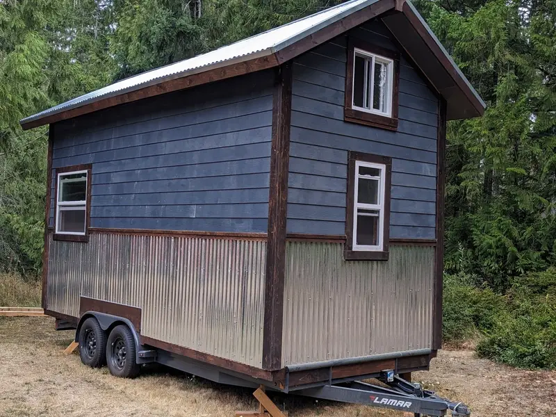 Shell Tiny Home on Wheels, Needs Some Love Open to Offers! photo 4