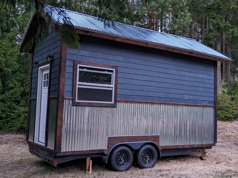 Shell Tiny Home on Wheels, Needs Some Love Open to Offers! photo 2