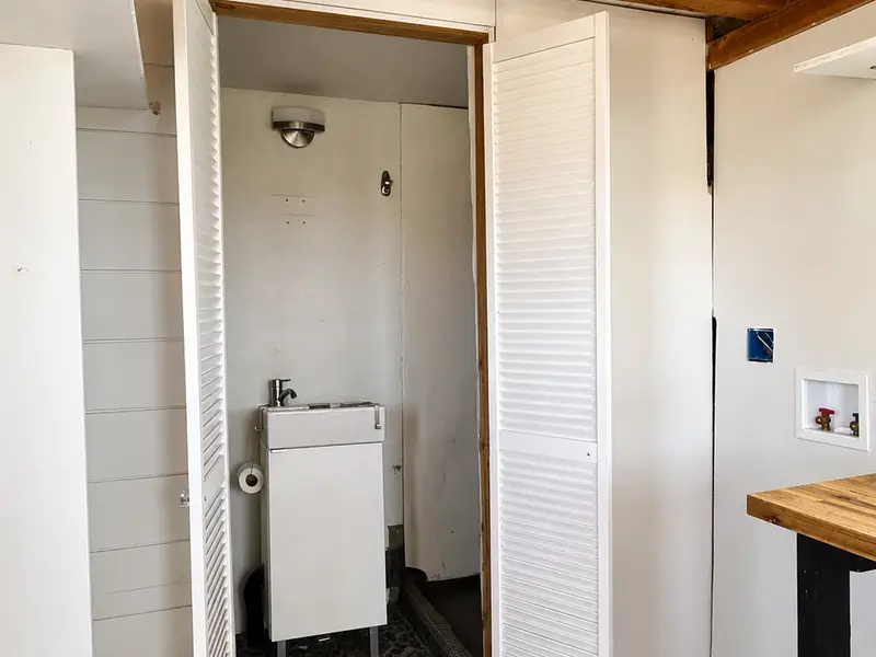 Beautiful Ceadar Tiny Home on Wheels, Made with Love photo 2