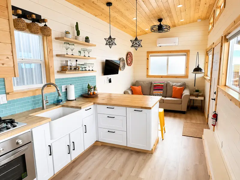 NOAH/THIA Certified Spacious Turn-Key Tiny Home, Open to Offers! photo 2