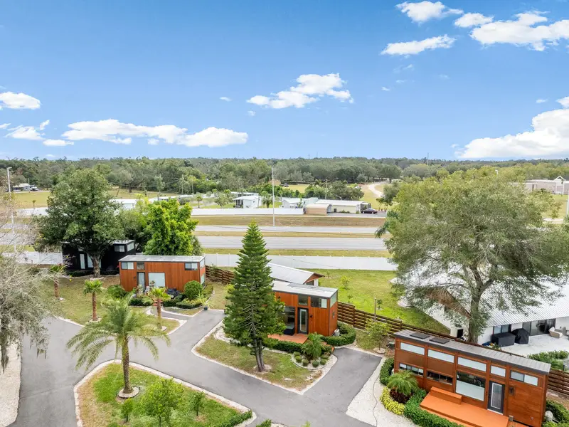 Your Florida Escape: Beautiful RVIA-Certified Tiny Home in a Community Near Tampa photo 2
