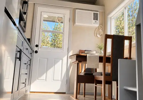 Brand New 2025 Tiny Home on Wheels! Move-In Ready detail photo 2