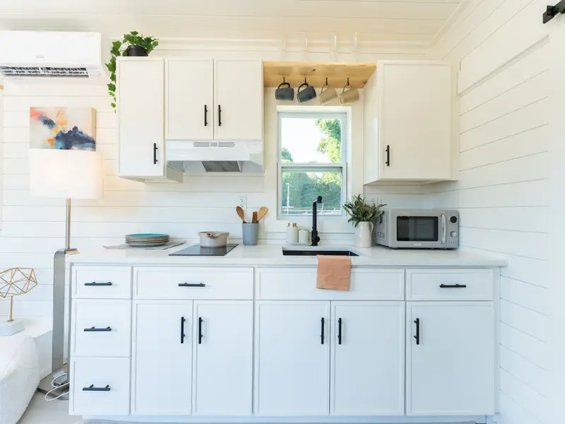 Single-Level 32’ Tiny Home with Full-Size Bedroom & Kitchen | Avalon 32' photo 2
