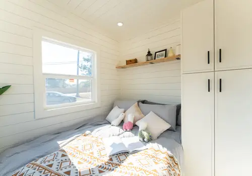 Single-Level 32’ Tiny Home with Full-Size Bedroom & Kitchen | Avalon 32' detail photo 5