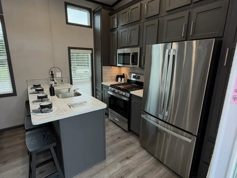 2027 island 6474 photo 2