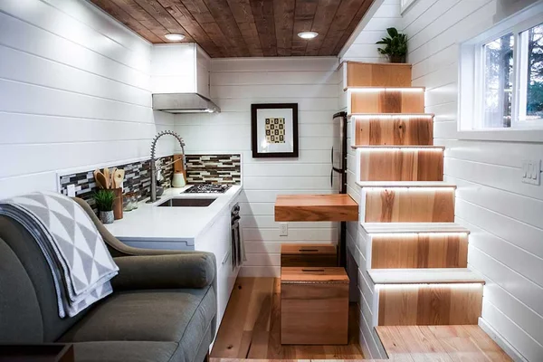 Spotlight on Oregon's Alternative Home Builders: 6 Pioneers Crafting Tiny Dreams image