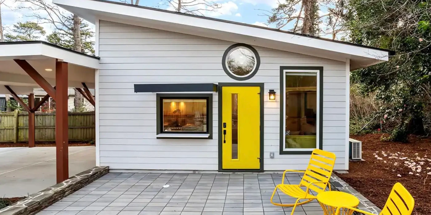 Spotlight on Tiny Home Builders in North Carolina: Checking Out Five Unique Companies hero image
