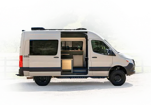 Geotrek Vans — build photo 4