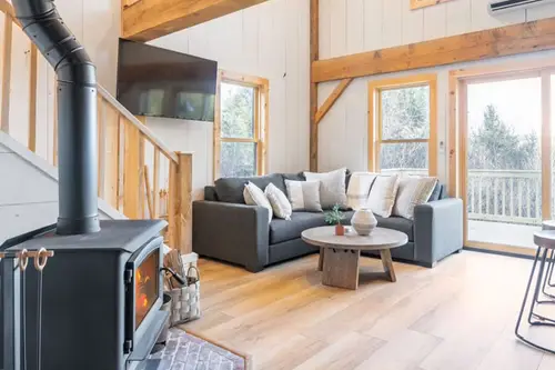 Jamaica Cottage Shop - Tiny home builder in South Londonderry, Vermont, United States