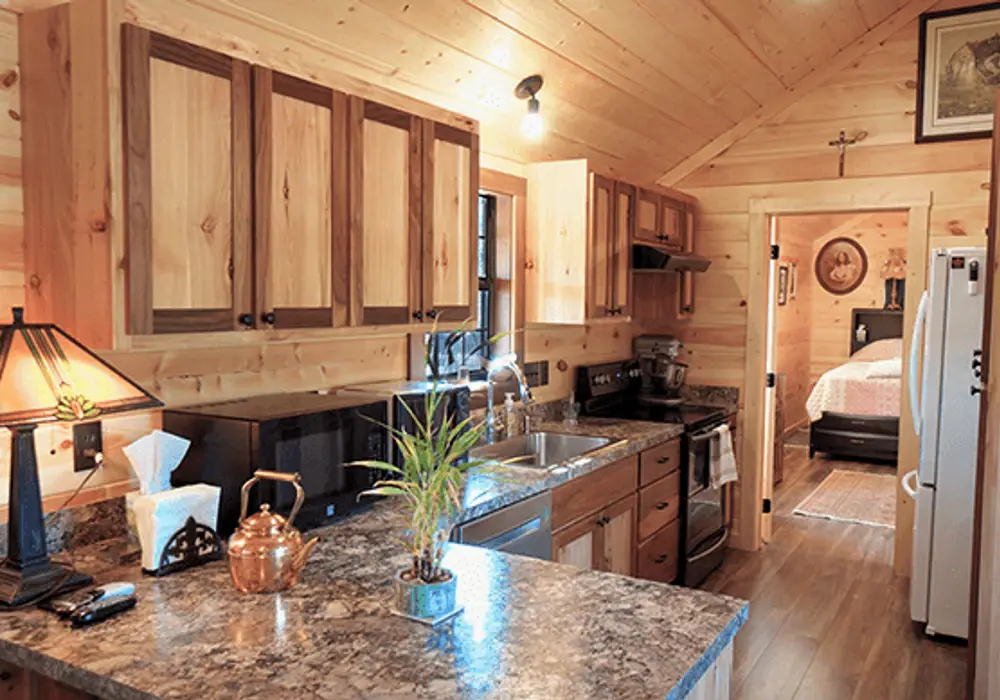 Leland's Cabins — tiny home builder in Munfordville