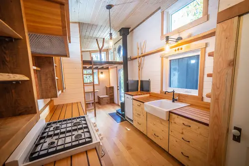 Nelson Tiny Houses - Tiny home builder in Nelson, British Columbia, Canada