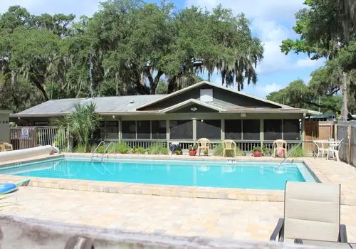 Lake Rousseau RV and Fishing Resort image 3