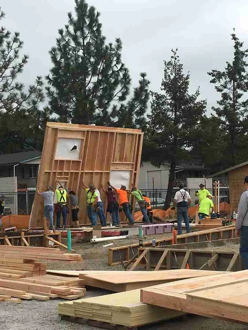 Emerald Village image 4