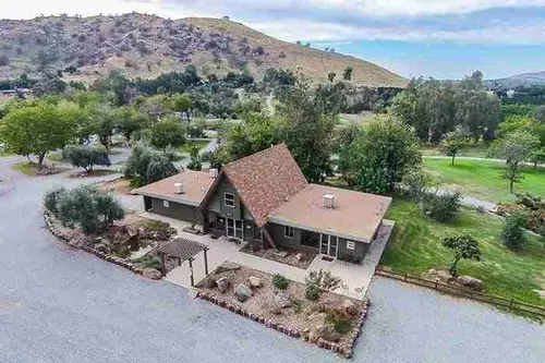 Lemon Cove Village - Tiny home community in Lemon Cove, California