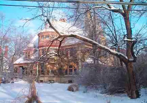 The Lloyd House image 2