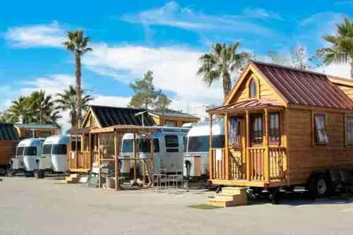 Airstream Park / Llamalopolis - Tiny home community in Las Vegas, Nevada