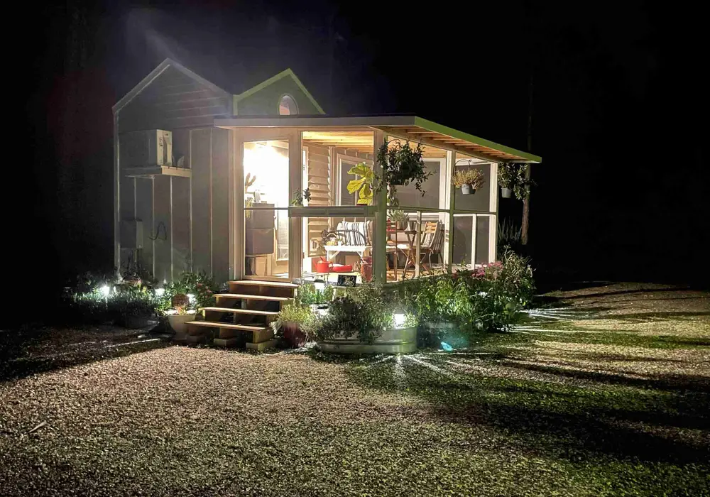 Peacewind cottages image 1