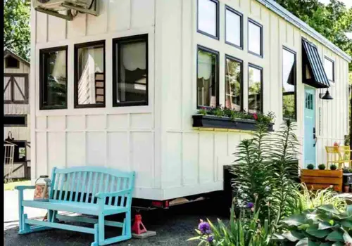 Peacewind cottages image 3