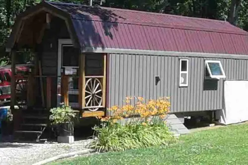 Old Bates Campground - Tiny home community in Sesser, Illinois