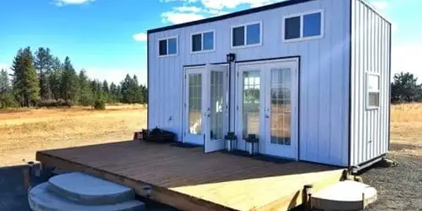 Ultimate Guide to Off-Grid Cabin Living image