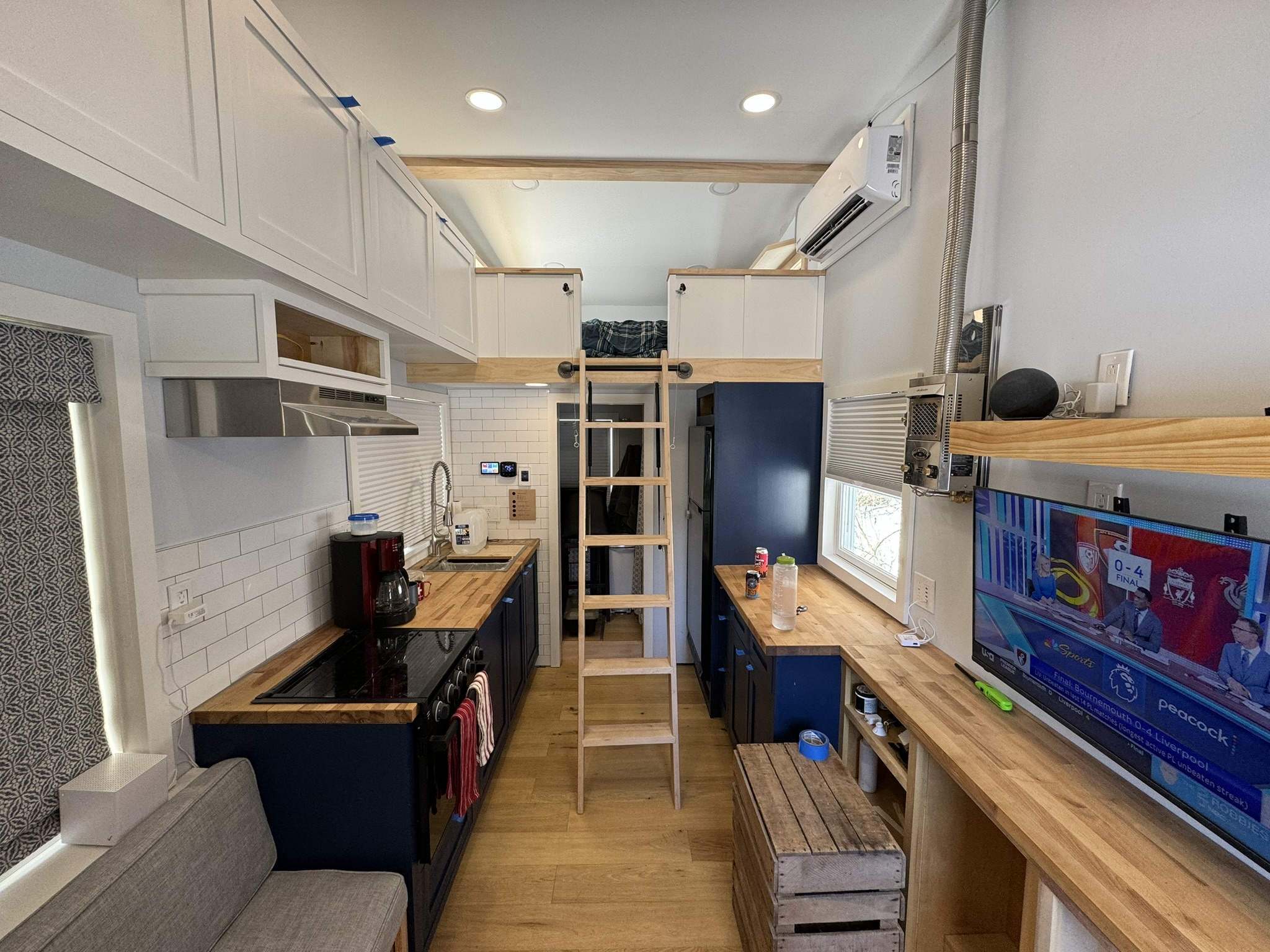 Fully Off Grid Tiny Home on Wheels! image 4