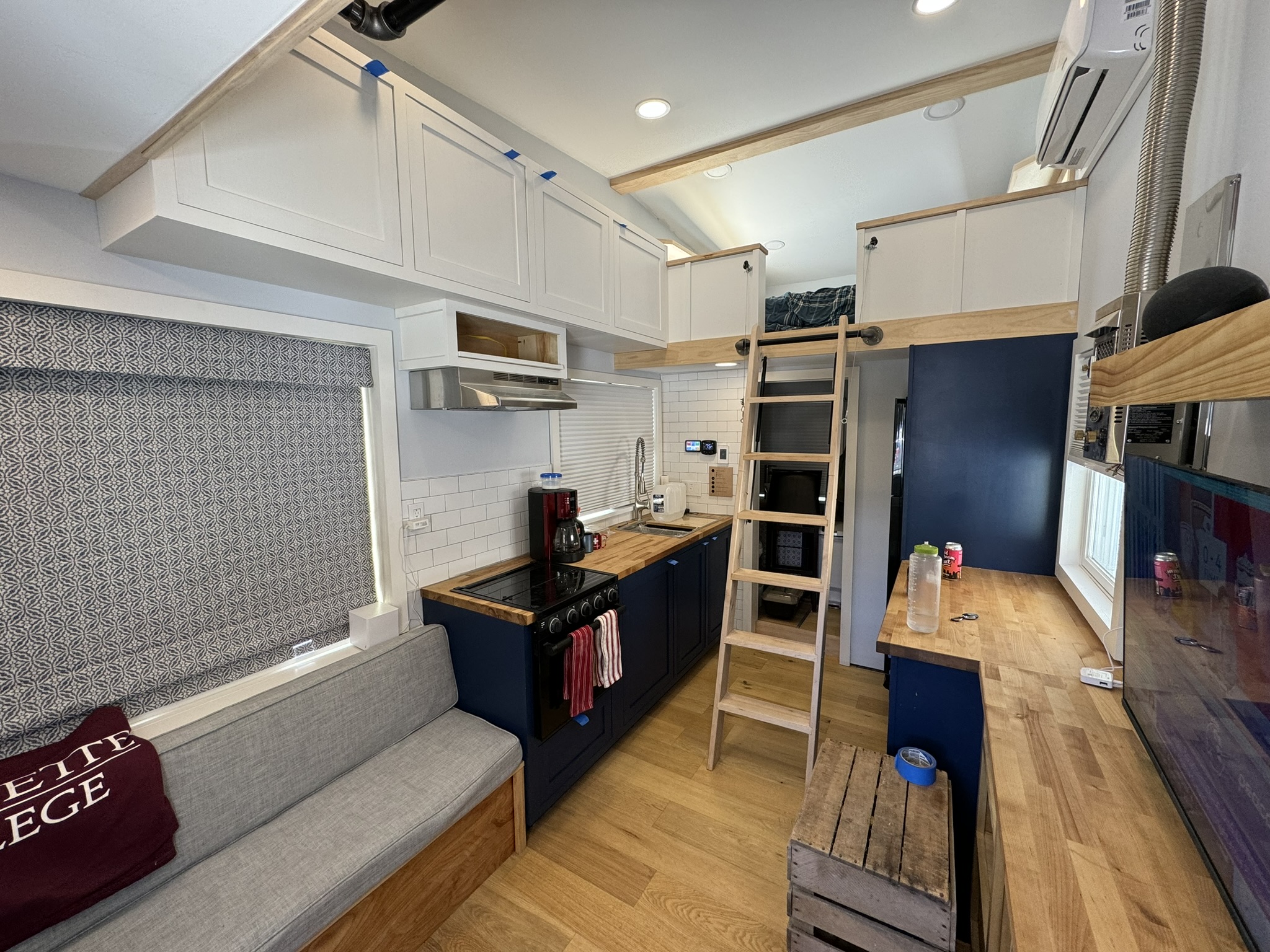 Fully Off Grid Tiny Home on Wheels! image 3